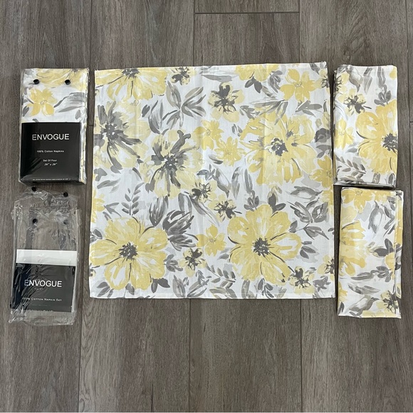 New Envogue Fabric Napkins 100% Cotton Set of 7 Yellow Gray White Floral design - Picture 1 of 4